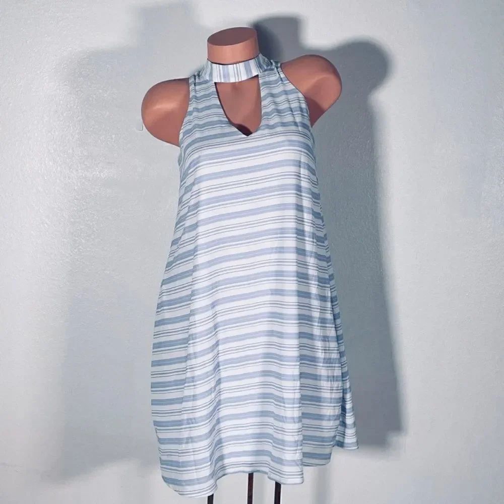 NWOT Venus Sz 2 White Blue Stripped Midi Halter Keyhole Sleevless lined dress